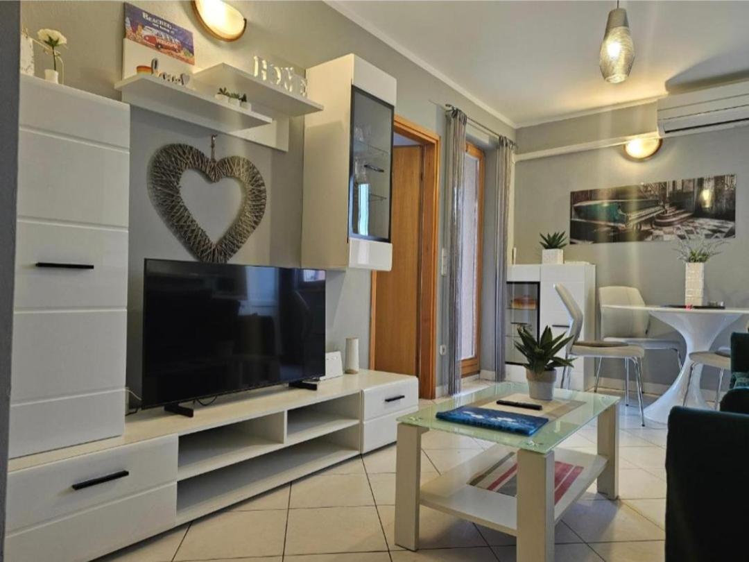 Apartment Gloria 罗维尼 外观 照片