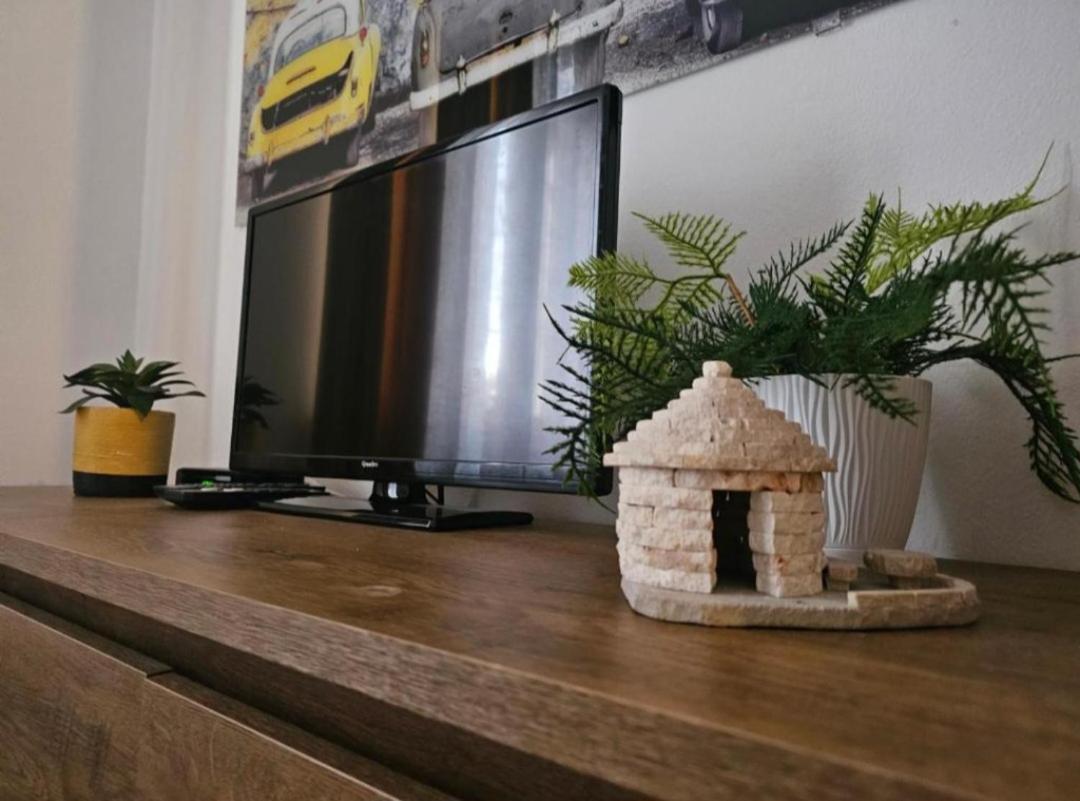 Apartment Gloria 罗维尼 外观 照片